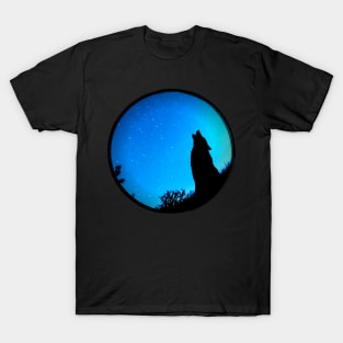 The wolf howling at the moon T-Shirt